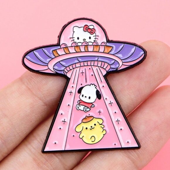 HELLO KITTY & Friends “Beam Me Up” Space Ship Enamel Pin (BRAND NEW & SO CUTE!) - Picture 1 of 3